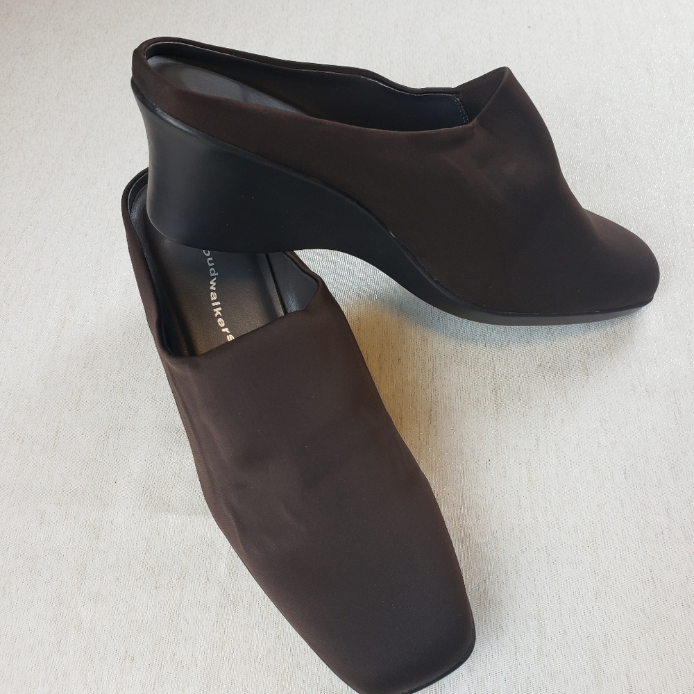 cloudwalkers Venus Brown Wedge Mule, size 12W